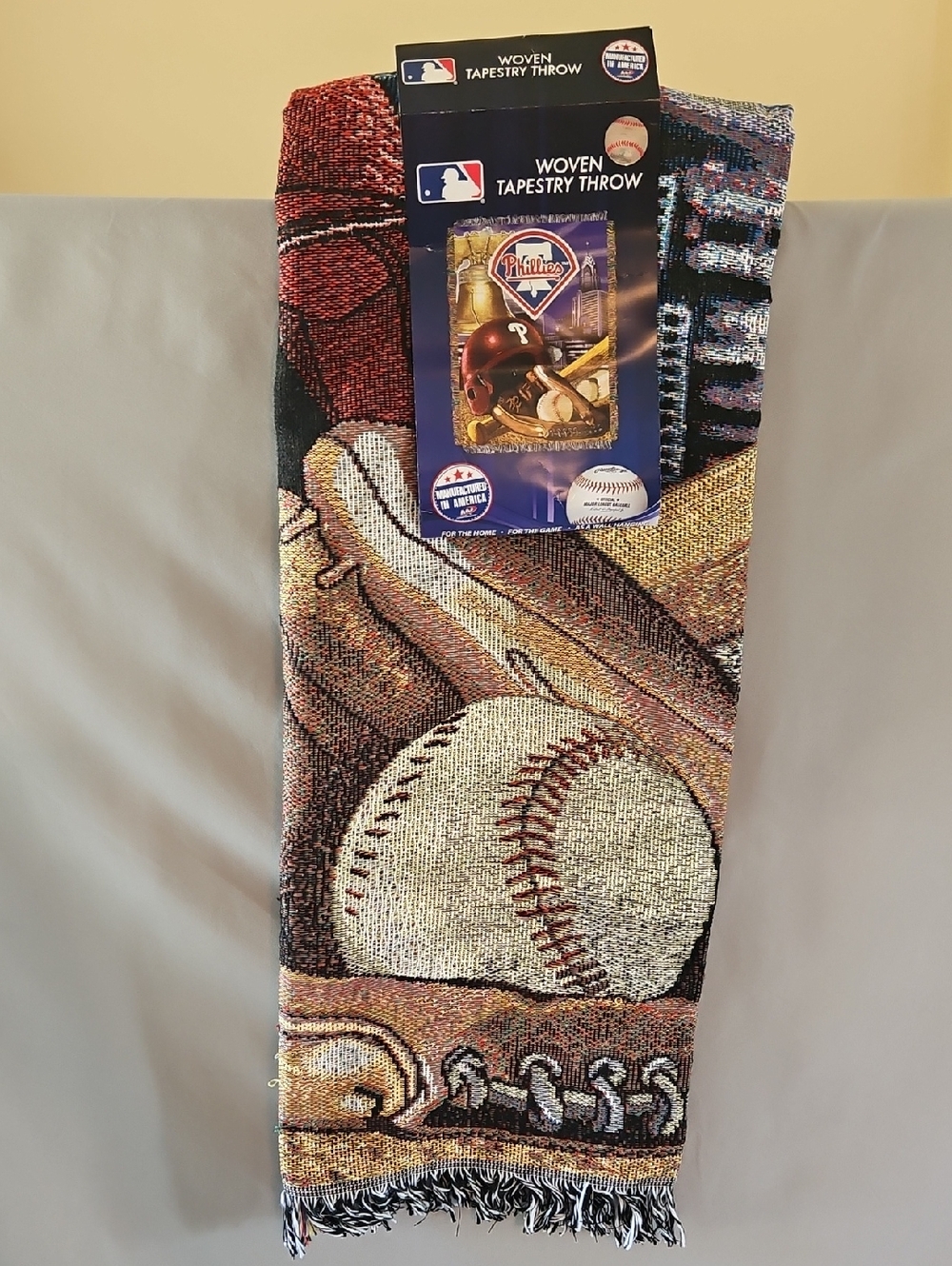 MLB Philadelphia Phillies Woven Throw